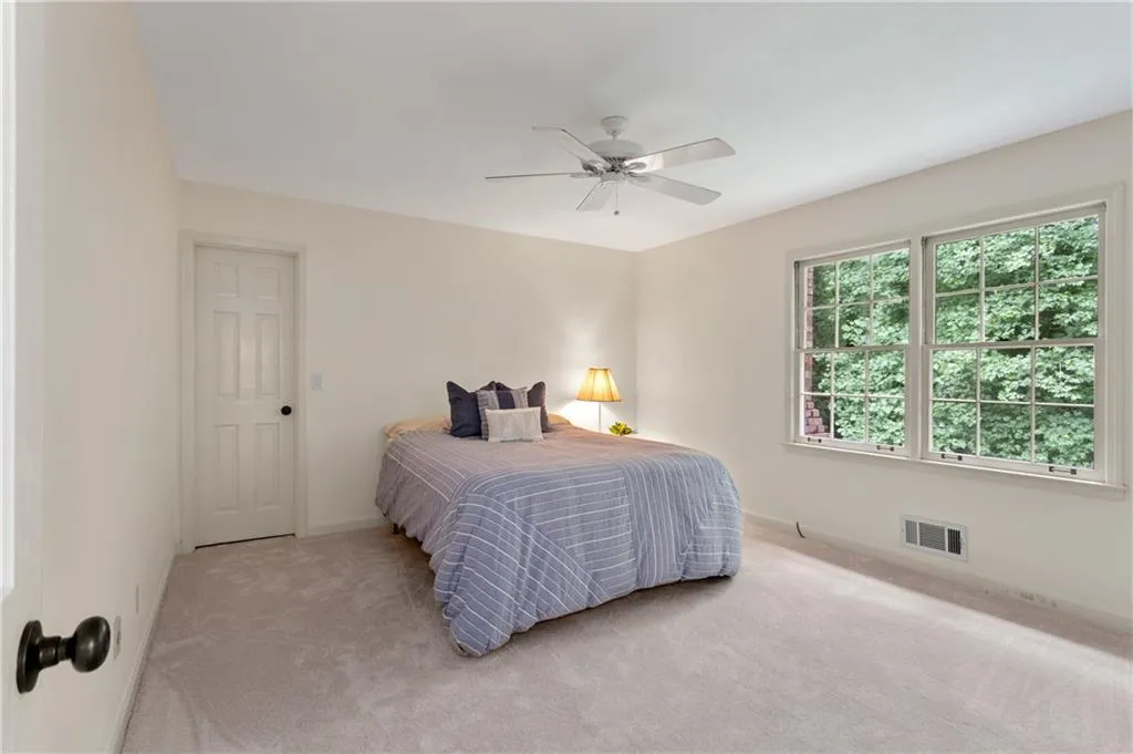 1905 Monticello Court, Sandy Springs, Georgia 30350, 5 Bedrooms Bedrooms, ,4 BathroomsBathrooms,Residential,Sold,1905 Monticello Court,6778738