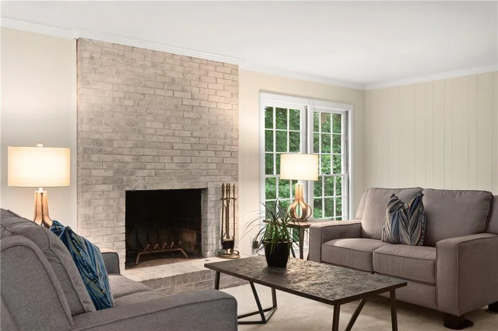 1905 Monticello Court, Sandy Springs, Georgia 30350, 5 Bedrooms Bedrooms, ,4 BathroomsBathrooms,Residential,Sold,1905 Monticello Court,6778738