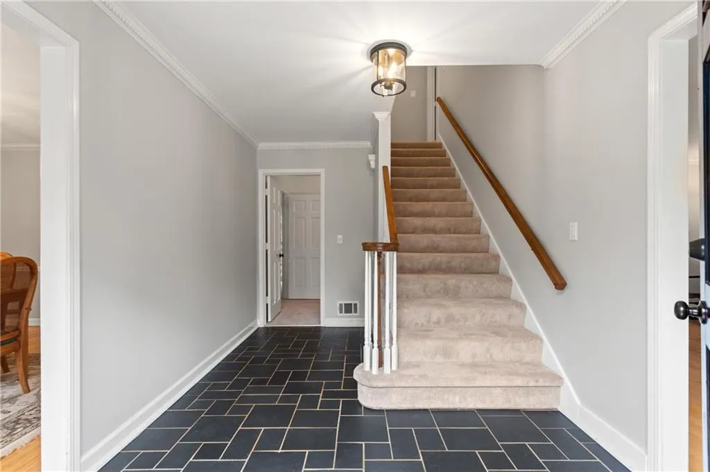 1905 Monticello Court, Sandy Springs, Georgia 30350, 5 Bedrooms Bedrooms, ,4 BathroomsBathrooms,Residential,Sold,1905 Monticello Court,6778738