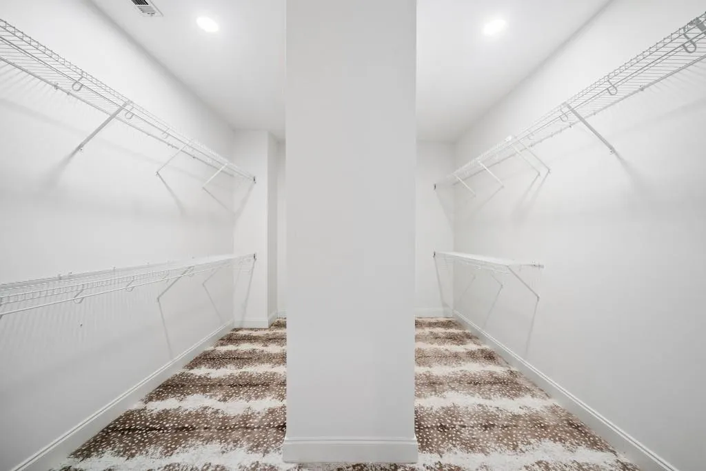 5492 Glenridge Drive Unit 544, Sandy Springs, Georgia 30342, 4 Bedrooms Bedrooms, 0 ,3 BathroomsBathrooms,Residential,For Sale,5492 Glenridge Drive Unit 544,7841604