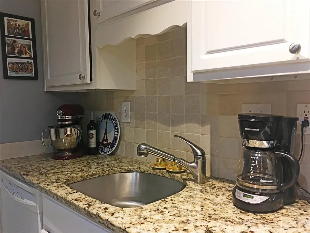 6810 Glenridge Drive Unit 6810d, Atlanta, Georgia 30328, 1 Bedroom Bedrooms, ,1 BathroomBathrooms,Residential,Sold,6810 Glenridge Drive Unit 6810d,6750241