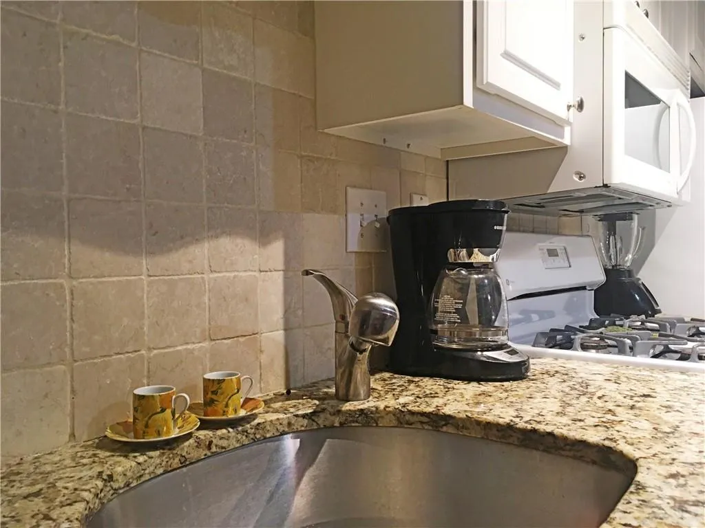 6810 Glenridge Drive Unit 6810d, Atlanta, Georgia 30328, 1 Bedroom Bedrooms, ,1 BathroomBathrooms,Residential,Sold,6810 Glenridge Drive Unit 6810d,6750241