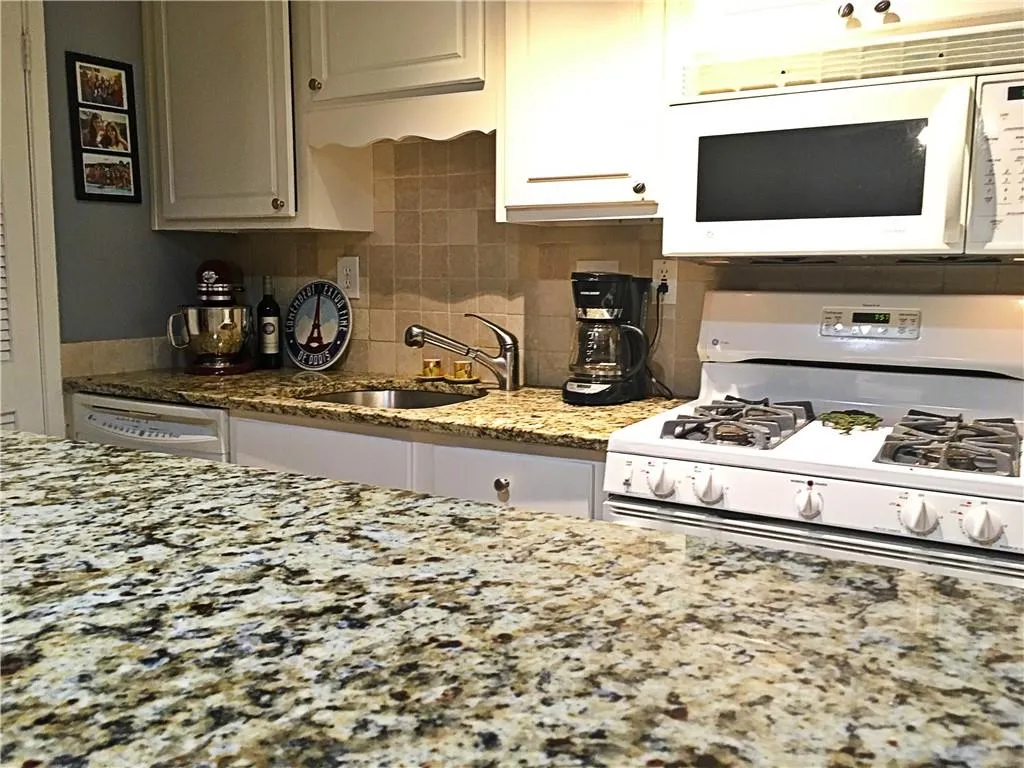 6810 Glenridge Drive Unit 6810d, Atlanta, Georgia 30328, 1 Bedroom Bedrooms, ,1 BathroomBathrooms,Residential,Sold,6810 Glenridge Drive Unit 6810d,6750241