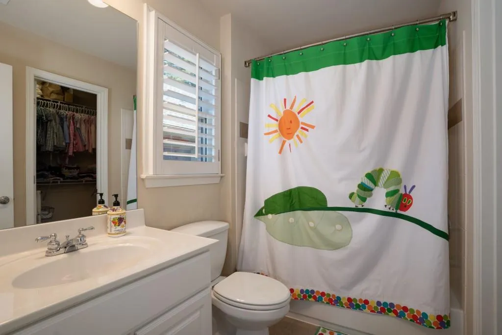 226 Mount Vernon Cove, Atlanta, Georgia 30328, 4 Bedrooms Bedrooms, ,4 BathroomsBathrooms,Residential,Sold,226 Mount Vernon Cove,7205782