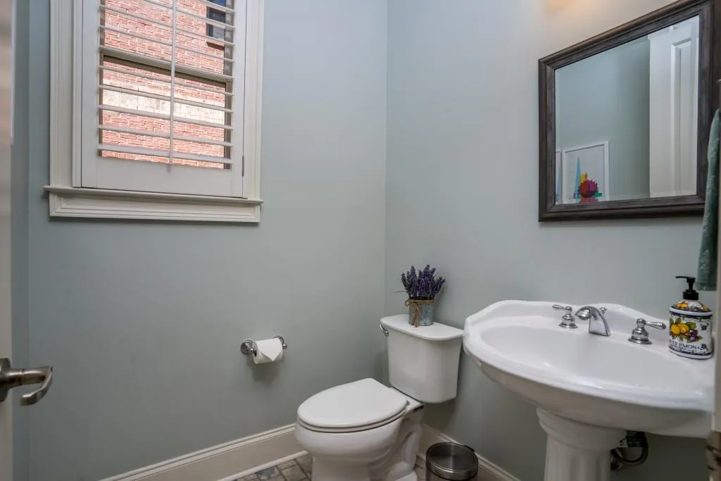 226 Mount Vernon Cove, Atlanta, Georgia 30328, 4 Bedrooms Bedrooms, ,4 BathroomsBathrooms,Residential,Sold,226 Mount Vernon Cove,7205782