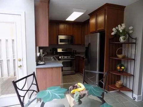 100 Mount Vernon Circle Unit 100, Sandy Springs, Georgia 30338, 2 Bedrooms Bedrooms, ,2 BathroomsBathrooms,Residential,Sold,100 Mount Vernon Circle Unit 100,5668861