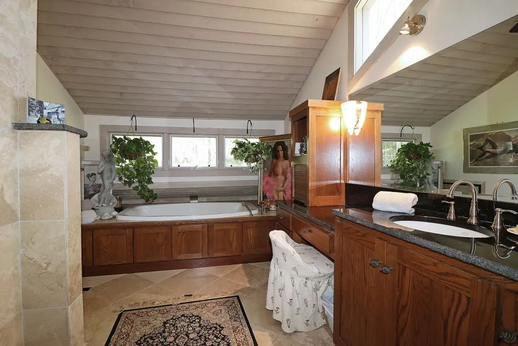 4936 Powers Ferry Road, Atlanta, Georgia 30327, 3 Bedrooms Bedrooms, ,3 BathroomsBathrooms,Residential,Sold,4936 Powers Ferry Road,6862418