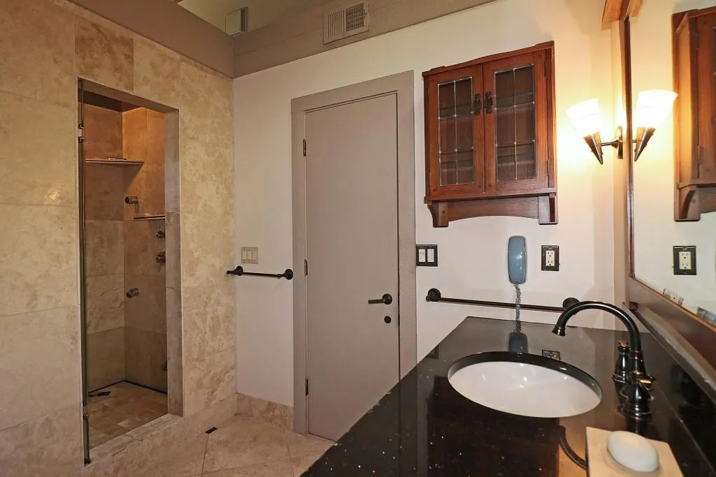 4936 Powers Ferry Road, Atlanta, Georgia 30327, 3 Bedrooms Bedrooms, ,3 BathroomsBathrooms,Residential,Sold,4936 Powers Ferry Road,6862418