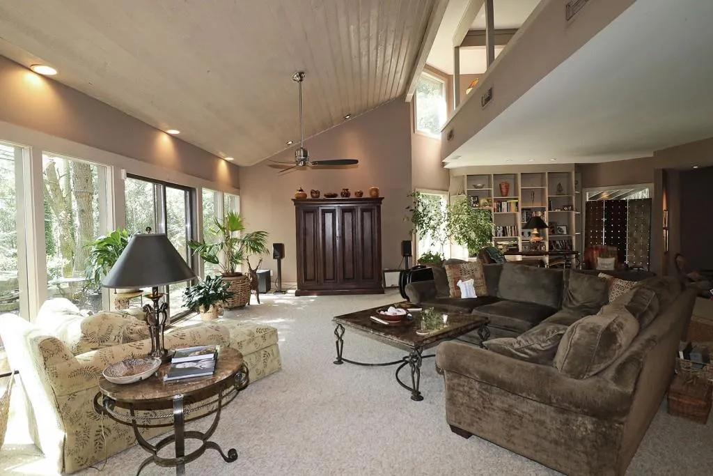 4936 Powers Ferry Road, Atlanta, Georgia 30327, 3 Bedrooms Bedrooms, ,3 BathroomsBathrooms,Residential,Sold,4936 Powers Ferry Road,6862418