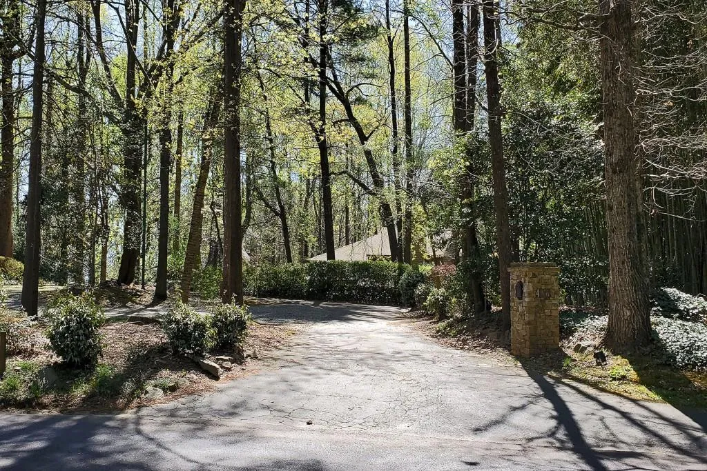 4936 Powers Ferry Road, Atlanta, Georgia 30327, 3 Bedrooms Bedrooms, ,3 BathroomsBathrooms,Residential,Sold,4936 Powers Ferry Road,6862418