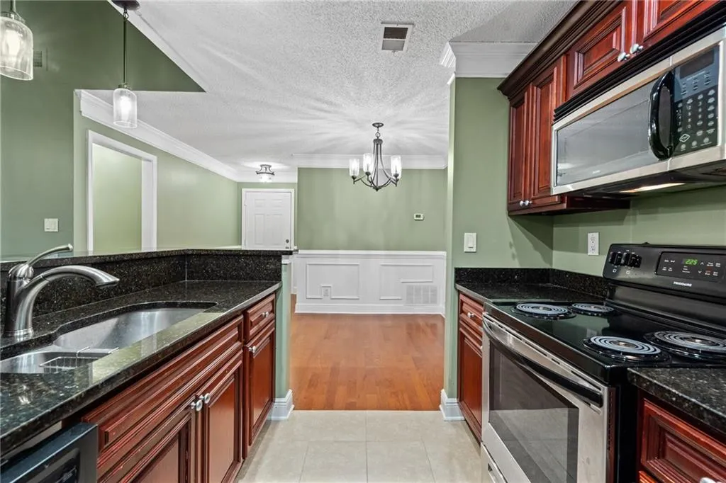 3306 Santa Fe Parkway, Sandy Springs, Georgia 30350, 2 Bedrooms Bedrooms, ,2 BathroomsBathrooms,Residential,Sold,3306 Santa Fe Parkway,7261908