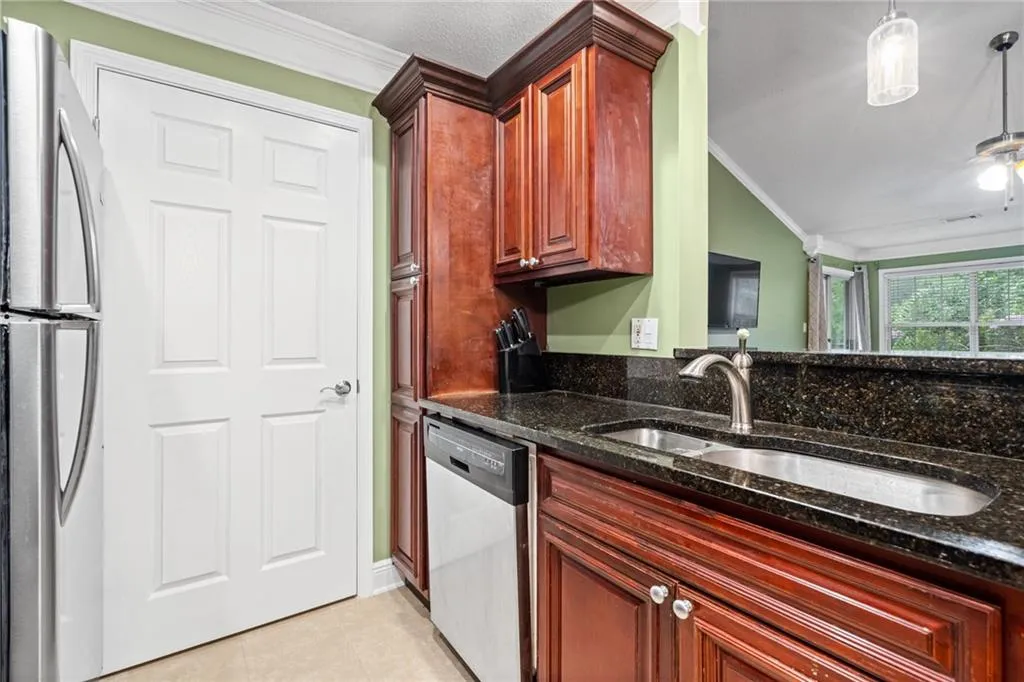 3306 Santa Fe Parkway, Sandy Springs, Georgia 30350, 2 Bedrooms Bedrooms, ,2 BathroomsBathrooms,Residential,Sold,3306 Santa Fe Parkway,7261908