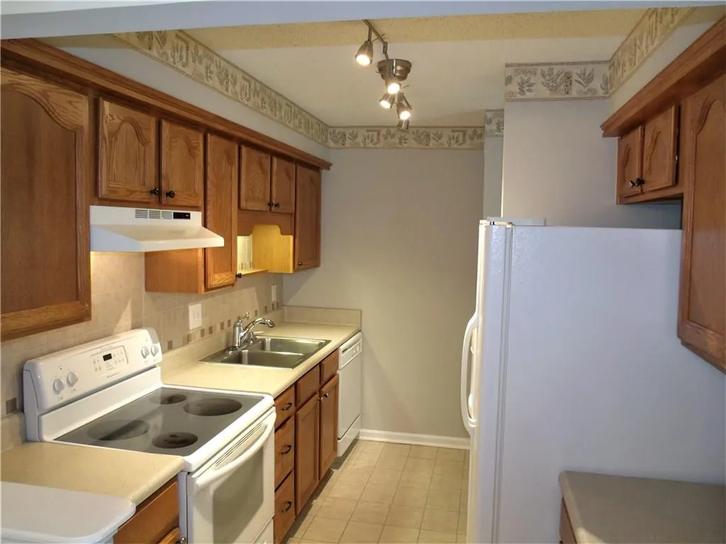 1209 Old Hammond Chase, Atlanta, Georgia 30350, 3 Bedrooms Bedrooms, ,2 BathroomsBathrooms,Residential,Sold,1209 Old Hammond Chase,5875325