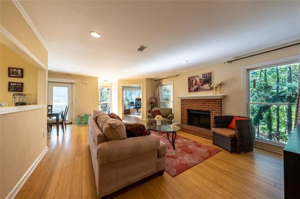 212 Abingdon Way, Atlanta, Georgia 30328, 1 Bedroom Bedrooms, ,1 BathroomBathrooms,Residential,Sold,212 Abingdon Way,7036452