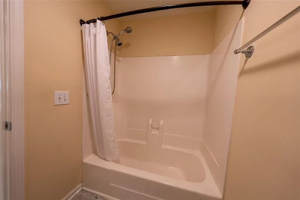 212 Abingdon Way, Atlanta, Georgia 30328, 1 Bedroom Bedrooms, ,1 BathroomBathrooms,Residential,Sold,212 Abingdon Way,7036452