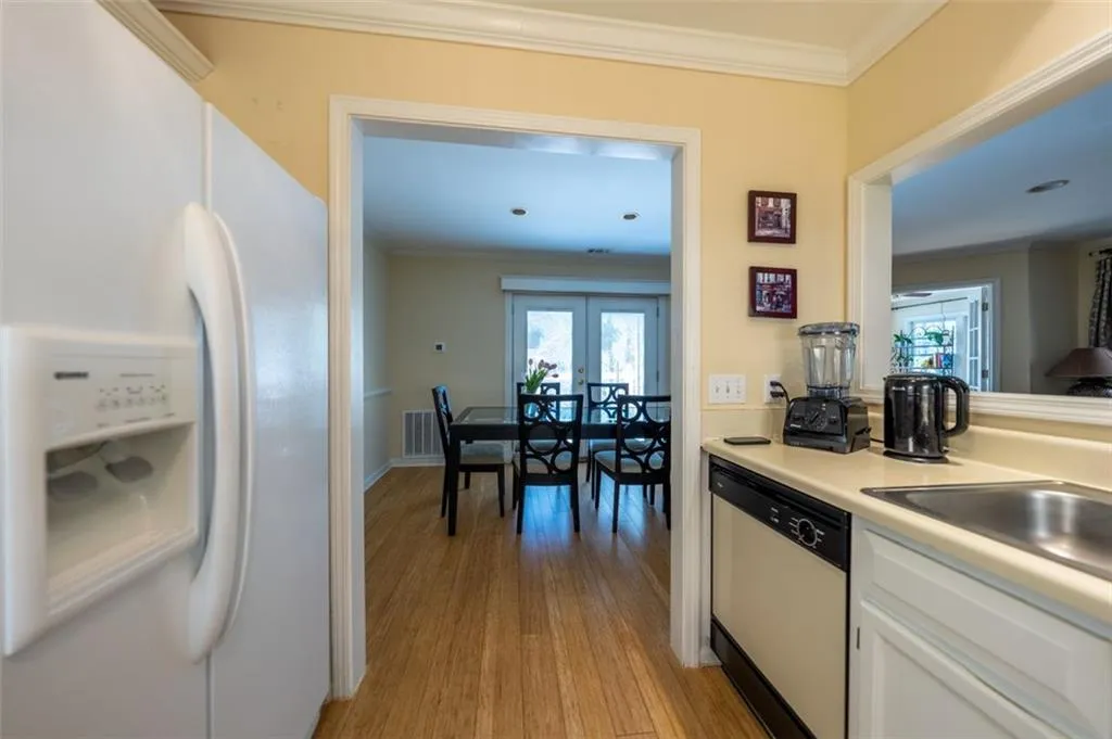 212 Abingdon Way, Atlanta, Georgia 30328, 1 Bedroom Bedrooms, ,1 BathroomBathrooms,Residential,Sold,212 Abingdon Way,7036452