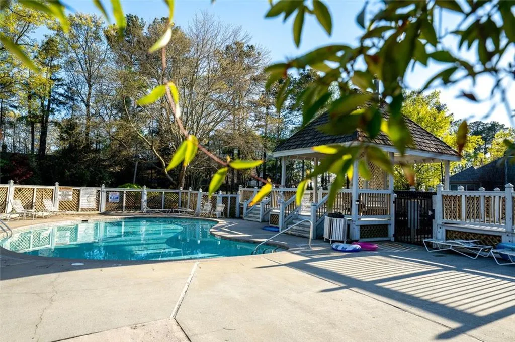 212 Abingdon Way, Atlanta, Georgia 30328, 1 Bedroom Bedrooms, ,1 BathroomBathrooms,Residential,Sold,212 Abingdon Way,7036452