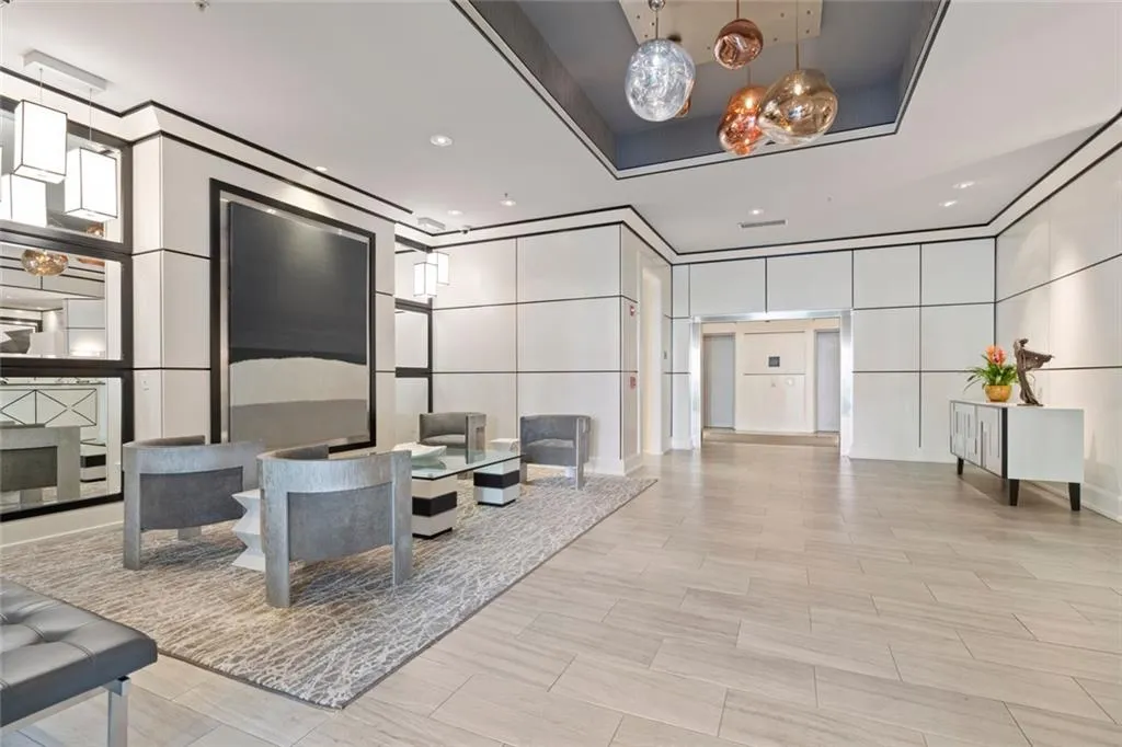 2828 Peachtree Road Nw Unit P 3300, Atlanta, Georgia 30305, 2 Bedrooms Bedrooms, ,2 BathroomsBathrooms,Residential,For Sale,2828 Peachtree Road Nw Unit P 3300,7595787