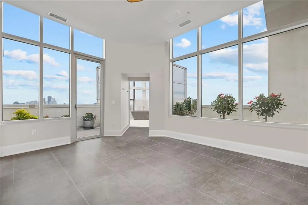 2828 Peachtree Road Nw Unit P 3300, Atlanta, Georgia 30305, 2 Bedrooms Bedrooms, 0 ,2 BathroomsBathrooms,Residential,For Sale,2828 Peachtree Road Nw Unit P 3300,7595787