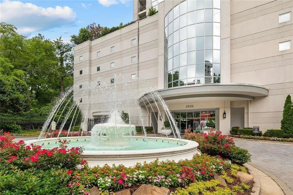 2828 Peachtree Road Nw Unit P 3300, Atlanta, Georgia 30305, 2 Bedrooms Bedrooms, ,2 BathroomsBathrooms,Residential,For Sale,2828 Peachtree Road Nw Unit P 3300,7595787