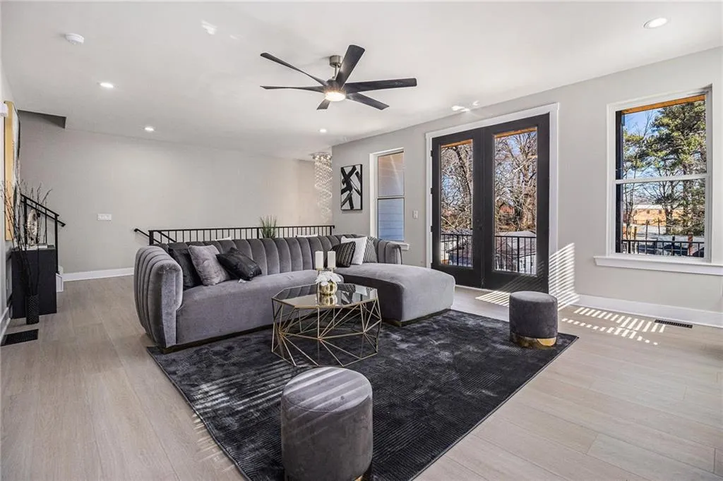 608 S Evelyn Place Nw, Atlanta, Georgia 30318, 3 Bedrooms Bedrooms, ,3 BathroomsBathrooms,Residential,For Sale,608 S Evelyn Place Nw,7564726