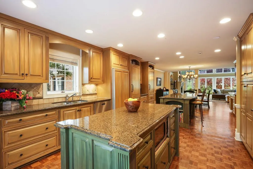 535 River Chase Point Nw, Atlanta, Georgia 30328, 6 Bedrooms Bedrooms, ,5 BathroomsBathrooms,Residential,Sold,535 River Chase Point Nw,6535003