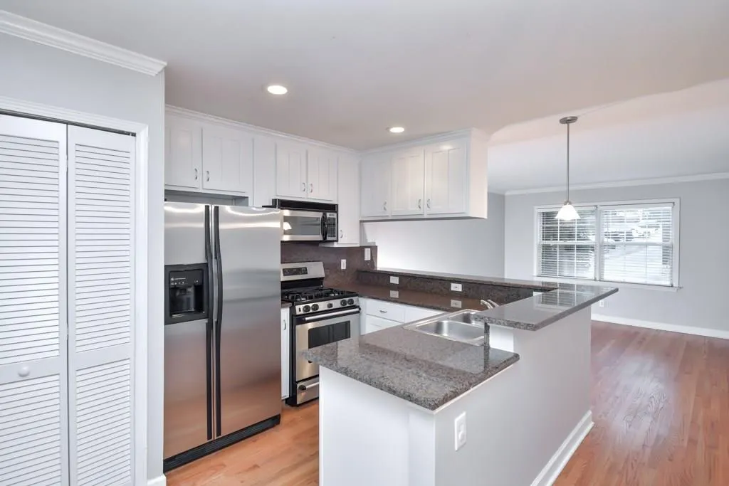2232 Dunseath Avenue Nw Unit 310, Atlanta, Georgia 30318, 2 Bedrooms Bedrooms, ,1 BathroomBathrooms,Residential,Sold,2232 Dunseath Avenue Nw Unit 310,6085114