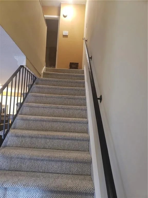 6980 Roswell Road Unit P3, Atlanta, Georgia 30328, 1 Bedroom Bedrooms, ,1 BathroomBathrooms,Residential,Sold,6980 Roswell Road Unit P3,6125651