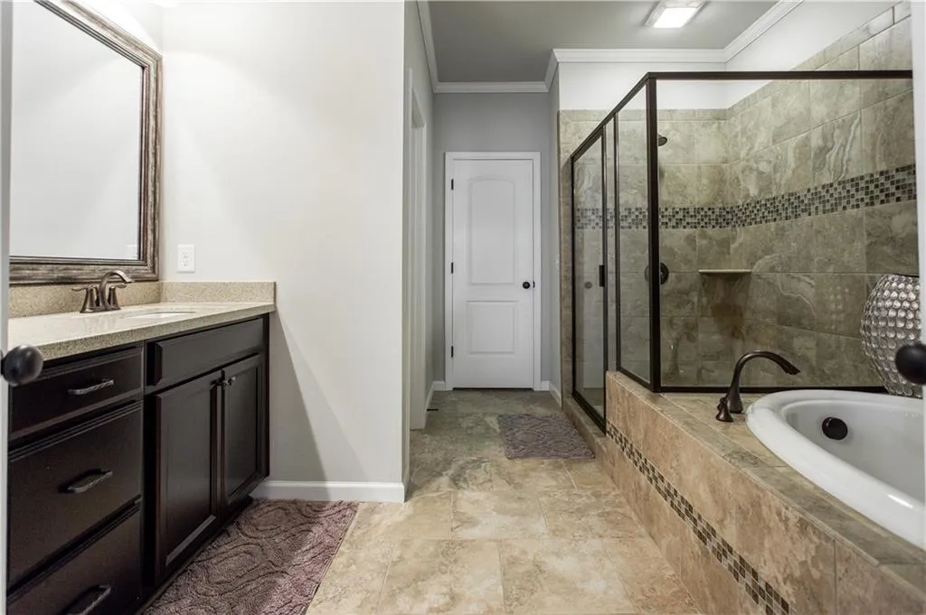 962 Thibideau Court, Sandy Springs, Georgia 30328, 3 Bedrooms Bedrooms, ,3 BathroomsBathrooms,Residential,Sold,962 Thibideau Court,5927195