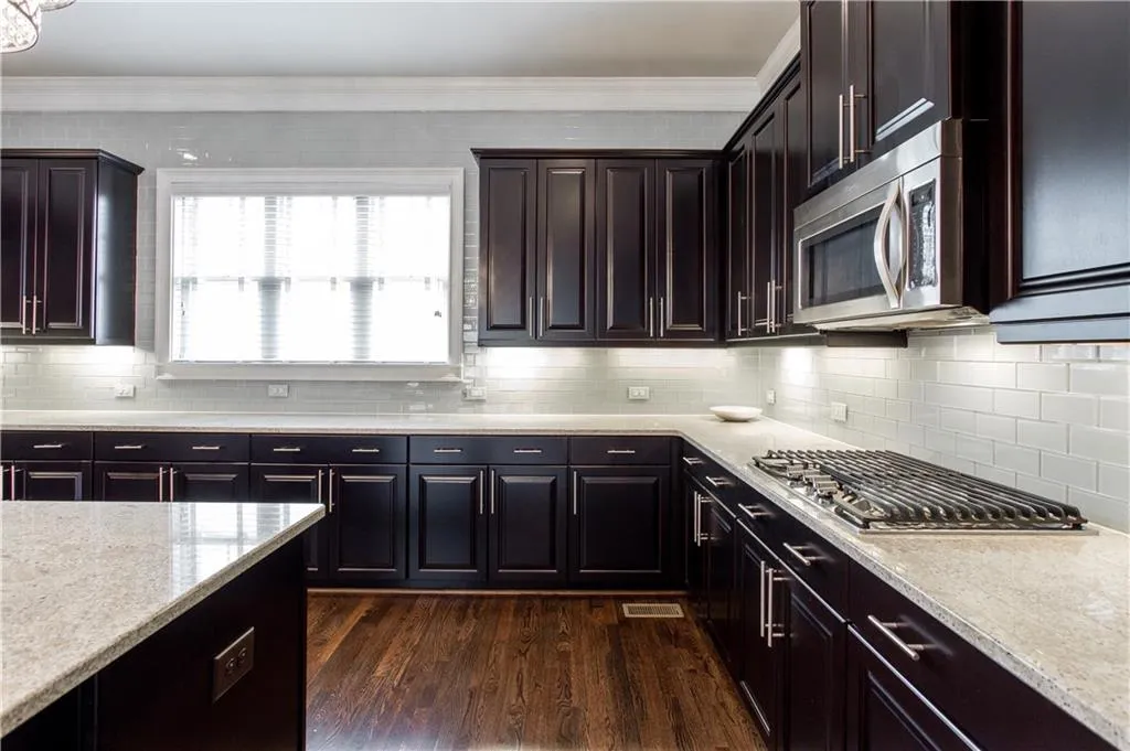 962 Thibideau Court, Sandy Springs, Georgia 30328, 3 Bedrooms Bedrooms, ,3 BathroomsBathrooms,Residential,Sold,962 Thibideau Court,5927195
