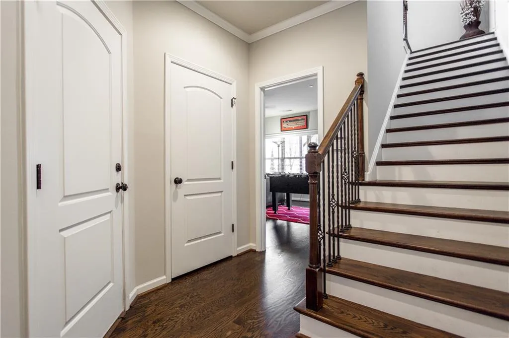 962 Thibideau Court, Sandy Springs, Georgia 30328, 3 Bedrooms Bedrooms, ,3 BathroomsBathrooms,Residential,Sold,962 Thibideau Court,5927195