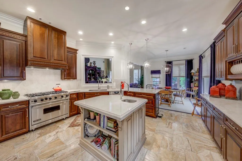 595 Franklin Road, Sandy Springs, Georgia 30342, 5 Bedrooms Bedrooms, ,4 BathroomsBathrooms,Residential,Sold,595 Franklin Road,7075349