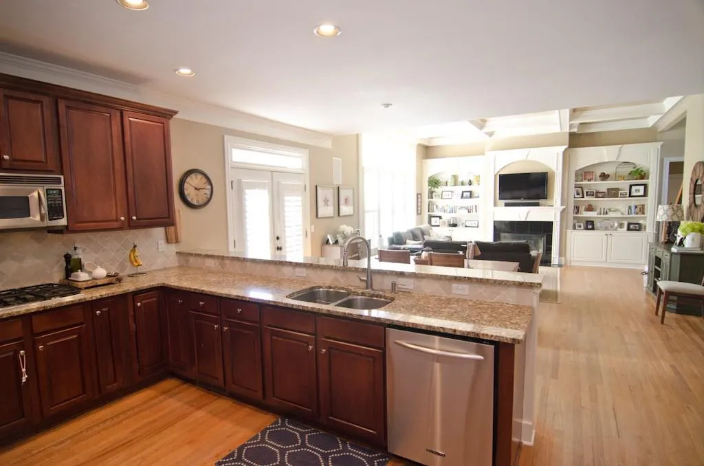 225 River North Court, Sandy Springs, Georgia 30328, 7 Bedrooms Bedrooms, ,5 BathroomsBathrooms,Residential,Sold,225 River North Court,5668320