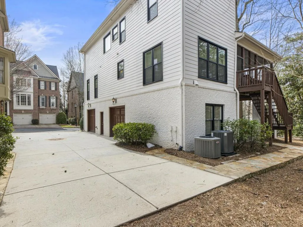 1000 Madeline Lane, Sandy Springs, Georgia 30350, 4 Bedrooms Bedrooms, ,4 BathroomsBathrooms,Residential,Sold,1000 Madeline Lane,7358423