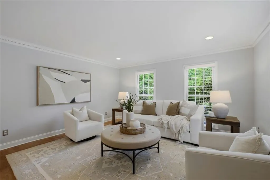 413 The North Chace, Sandy Springs, Georgia 30328, 4 Bedrooms Bedrooms, ,3 BathroomsBathrooms,Residential,For Sale,413 The North Chace,7759168