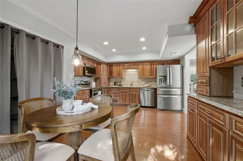 413 The North Chace, Sandy Springs, Georgia 30328, 4 Bedrooms Bedrooms, ,3 BathroomsBathrooms,Residential,For Sale,413 The North Chace,7759168