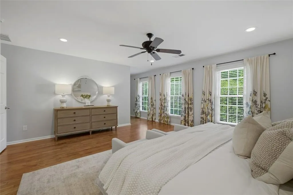 413 The North Chace, Sandy Springs, Georgia 30328, 4 Bedrooms Bedrooms, ,3 BathroomsBathrooms,Residential,For Sale,413 The North Chace,7759168