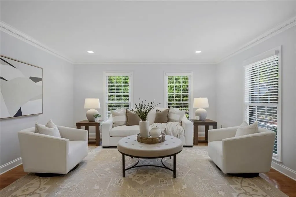413 The North Chace, Sandy Springs, Georgia 30328, 4 Bedrooms Bedrooms, ,3 BathroomsBathrooms,Residential,For Sale,413 The North Chace,7759168