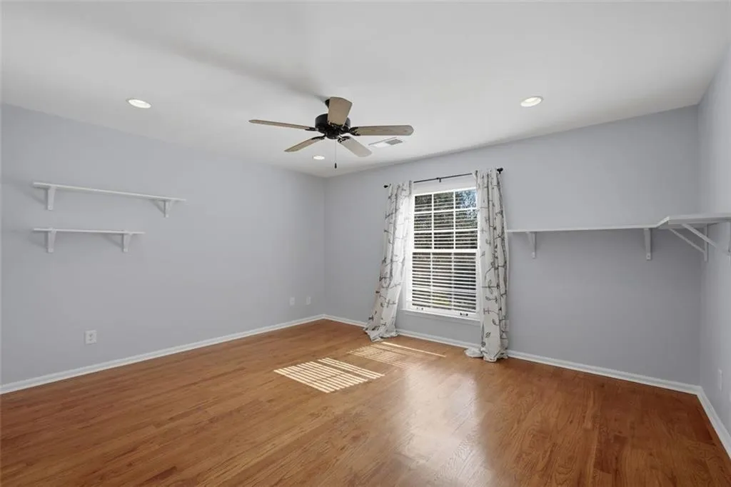Guest bedroom 1