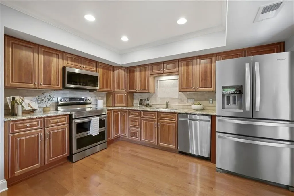 413 The North Chace, Sandy Springs, Georgia 30328, 4 Bedrooms Bedrooms, ,3 BathroomsBathrooms,Residential,For Sale,413 The North Chace,7759168