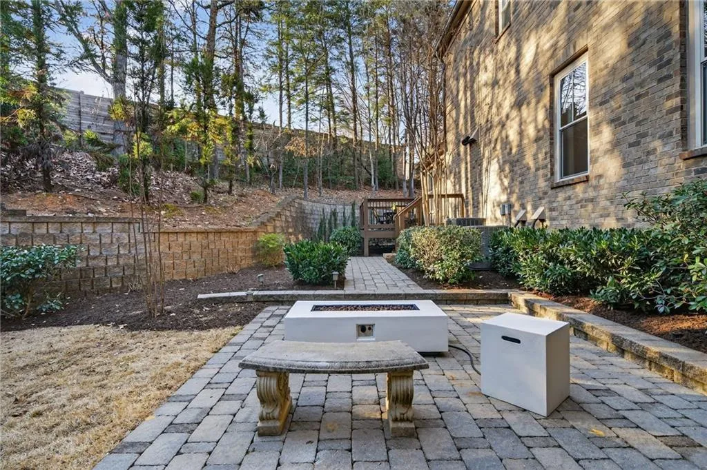 3804 Lookout Perch Lane Se Unit 23, Atlanta, Georgia 30339, 4 Bedrooms Bedrooms, 0 ,4 BathroomsBathrooms,Residential,For Sale,3804 Lookout Perch Lane Se Unit 23,7718306