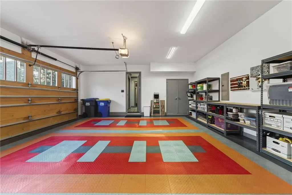 3804 Lookout Perch Lane Se Unit 23, Atlanta, Georgia 30339, 4 Bedrooms Bedrooms, 0 ,4 BathroomsBathrooms,Residential,For Sale,3804 Lookout Perch Lane Se Unit 23,7718306