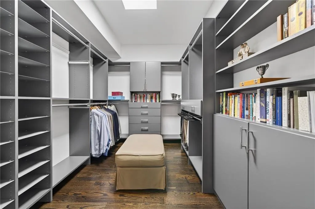 3804 Lookout Perch Lane Se Unit 23, Atlanta, Georgia 30339, 4 Bedrooms Bedrooms, 0 ,4 BathroomsBathrooms,Residential,For Sale,3804 Lookout Perch Lane Se Unit 23,7718306