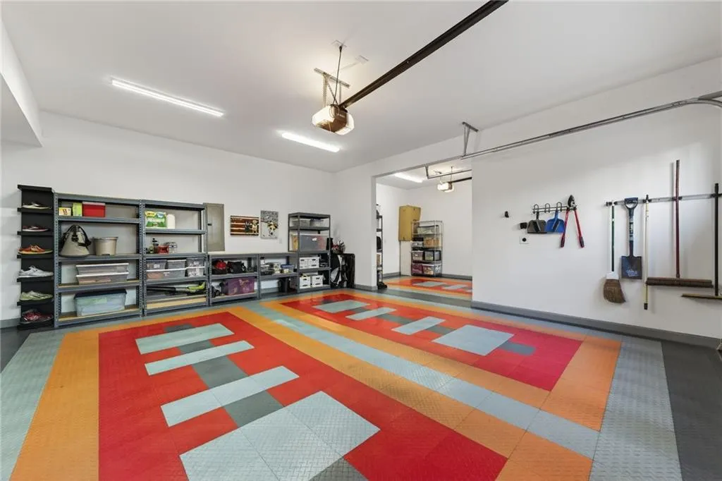 3804 Lookout Perch Lane Se Unit 23, Atlanta, Georgia 30339, 4 Bedrooms Bedrooms, 0 ,4 BathroomsBathrooms,Residential,For Sale,3804 Lookout Perch Lane Se Unit 23,7718306