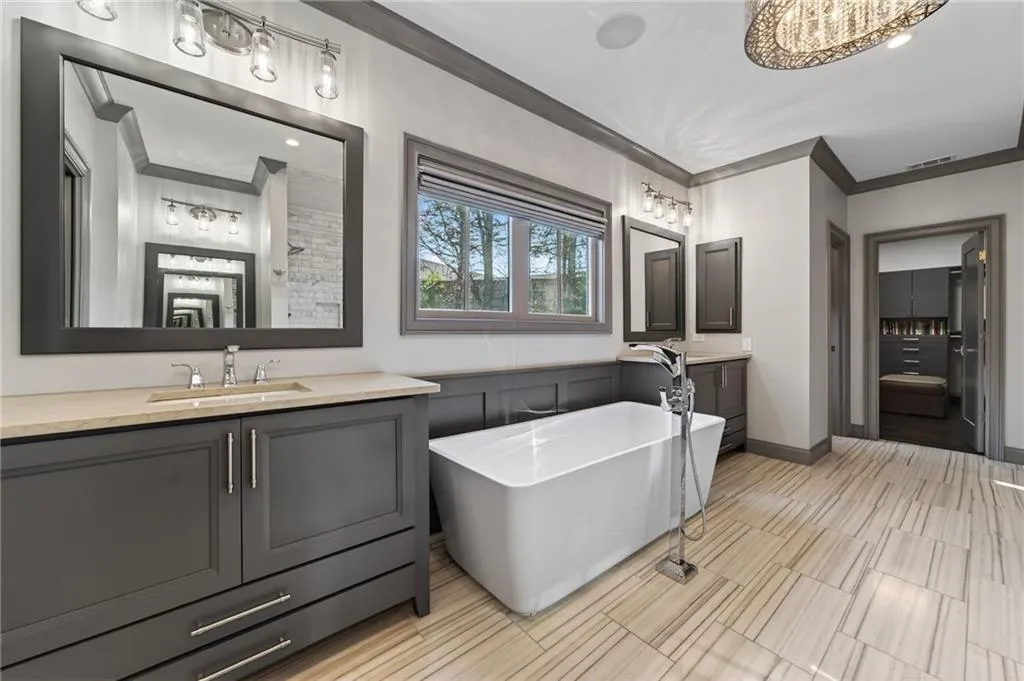 3804 Lookout Perch Lane Se Unit 23, Atlanta, Georgia 30339, 4 Bedrooms Bedrooms, 0 ,4 BathroomsBathrooms,Residential,For Sale,3804 Lookout Perch Lane Se Unit 23,7718306
