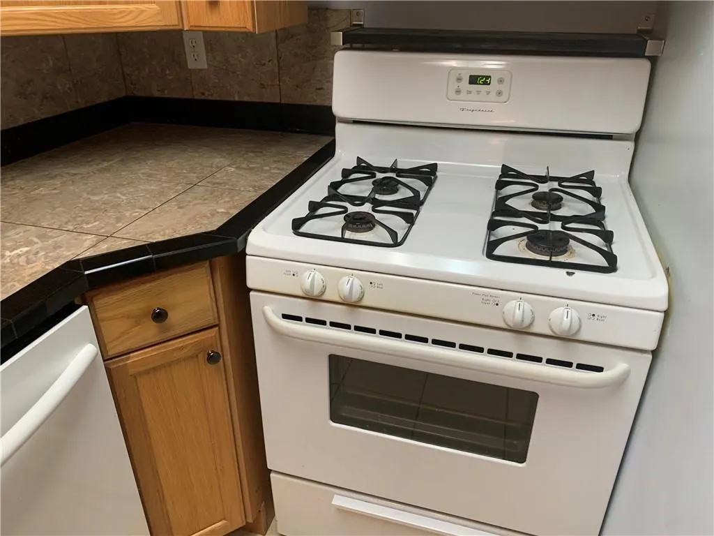 546 Northridge Crossing Drive, Sandy Springs, Georgia 30350, 2 Bedrooms Bedrooms, ,2 BathroomsBathrooms,Residential,Sold,546 Northridge Crossing Drive,6675427