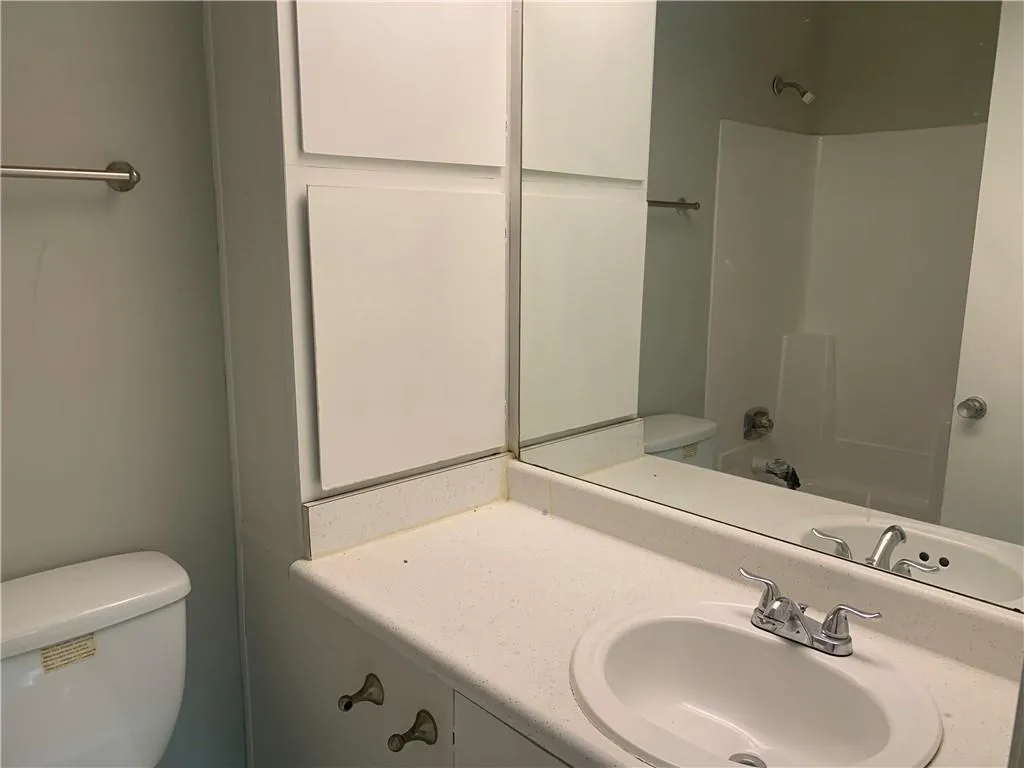 546 Northridge Crossing Drive, Sandy Springs, Georgia 30350, 2 Bedrooms Bedrooms, ,2 BathroomsBathrooms,Residential,Sold,546 Northridge Crossing Drive,6675427