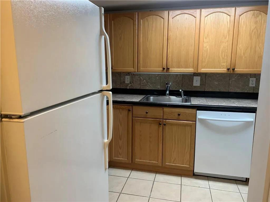 546 Northridge Crossing Drive, Sandy Springs, Georgia 30350, 2 Bedrooms Bedrooms, ,2 BathroomsBathrooms,Residential,Sold,546 Northridge Crossing Drive,6675427