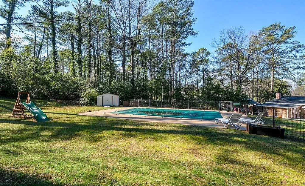 165 Chaseland Road, Sandy Springs, Georgia 30328, 4 Bedrooms Bedrooms, ,2 BathroomsBathrooms,Residential,Sold,165 Chaseland Road,5803970