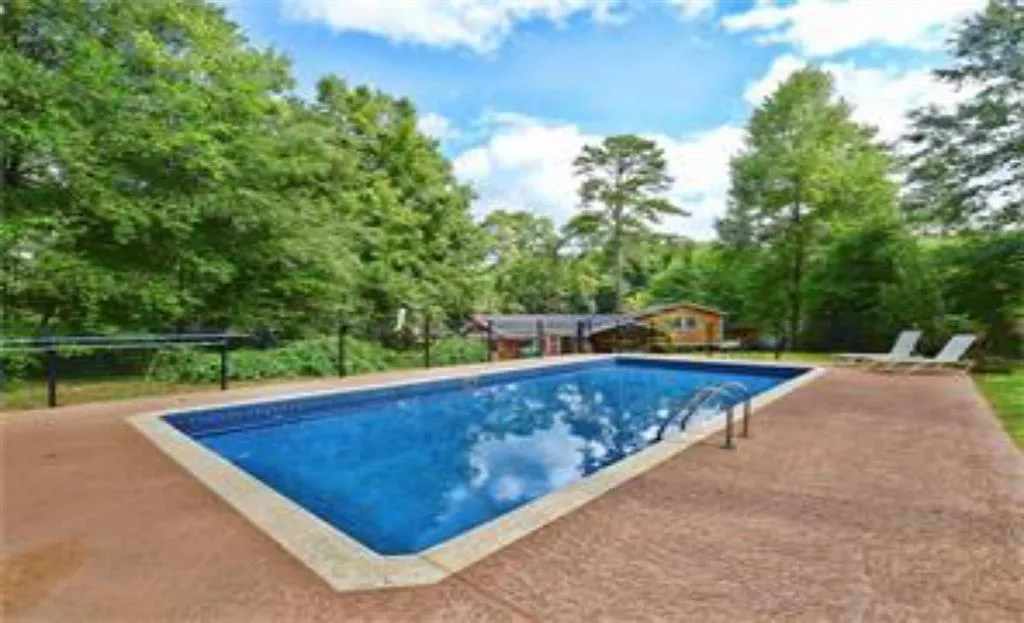 165 Chaseland Road, Sandy Springs, Georgia 30328, 4 Bedrooms Bedrooms, ,2 BathroomsBathrooms,Residential,Sold,165 Chaseland Road,5803970